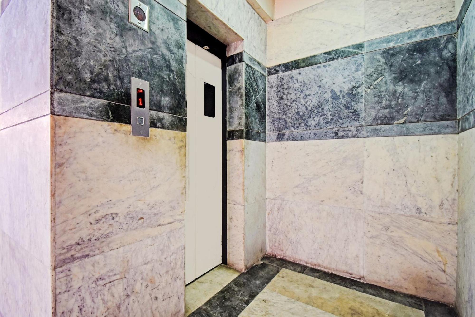 Hotel Collection O Motisarai Kalkata Exteriér fotografie